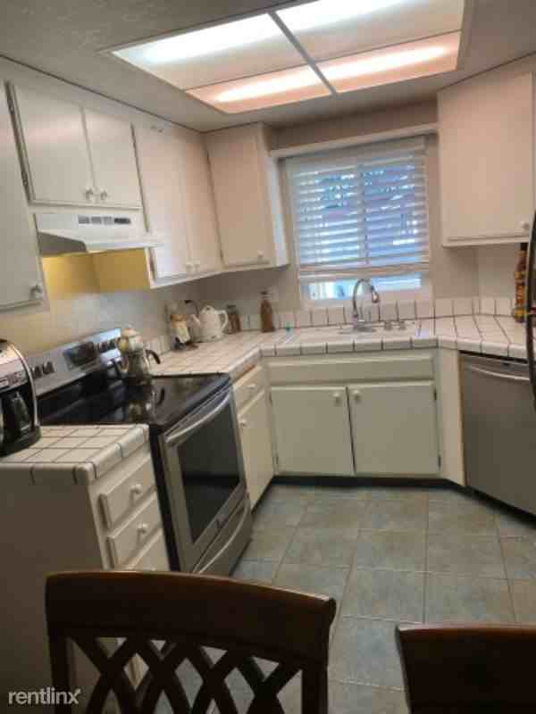 1022 Cedar Gables Dr - Photo 2 of 12
