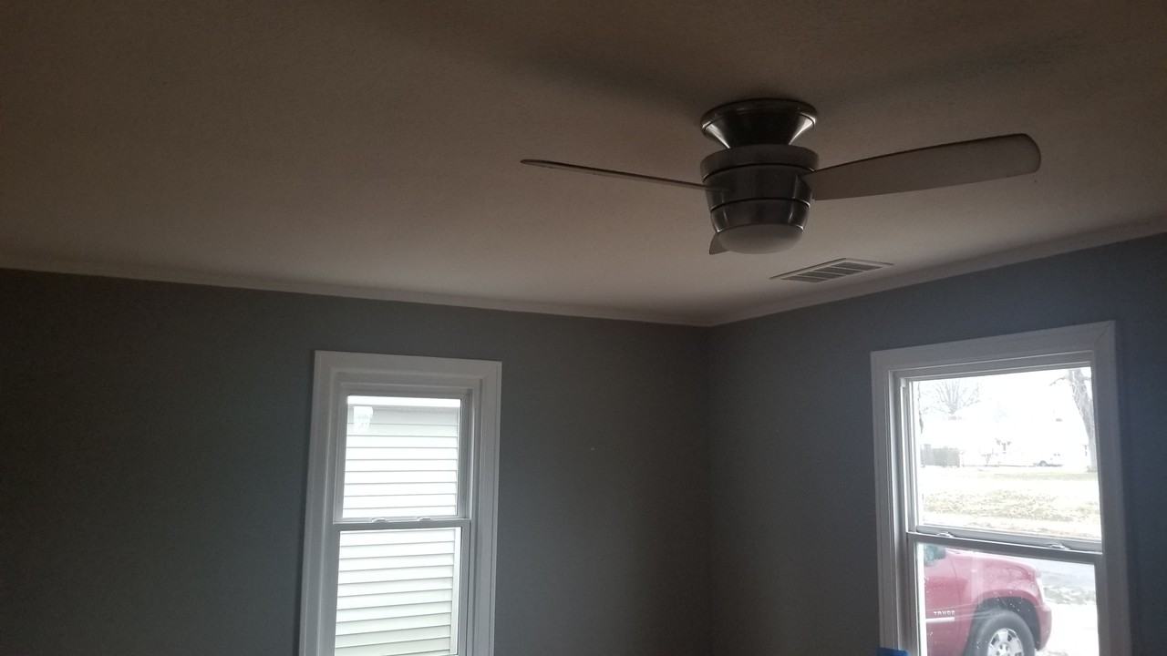 2035 E Lawrence St - Photo 2 of 5
