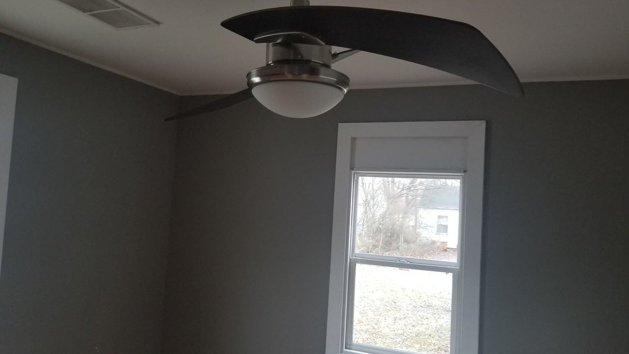 2035 E Lawrence St - Photo 3 of 5
