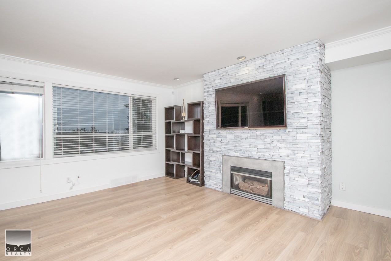 1470 Nelson Ave - Photo 3 of 27