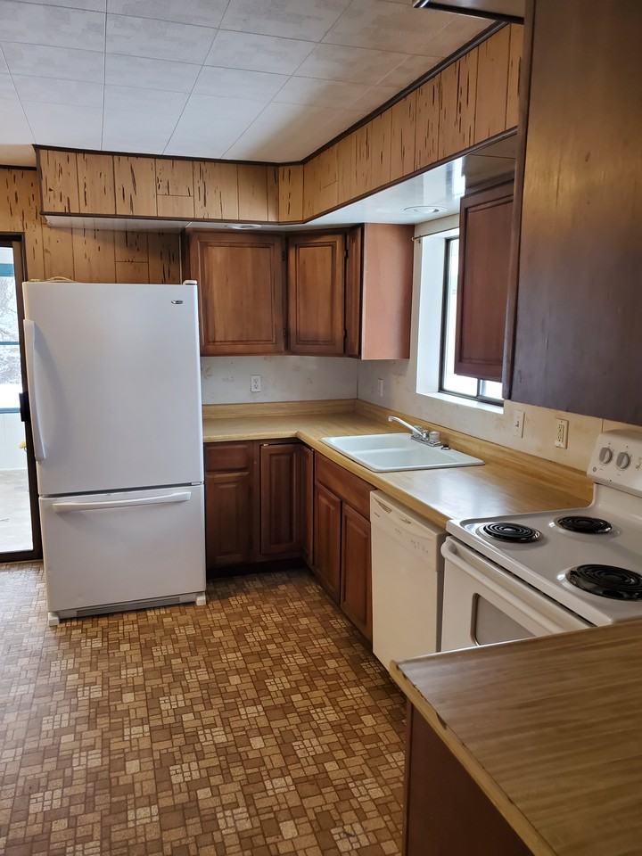 6200 Smithson Rd - Photo 3 of 33