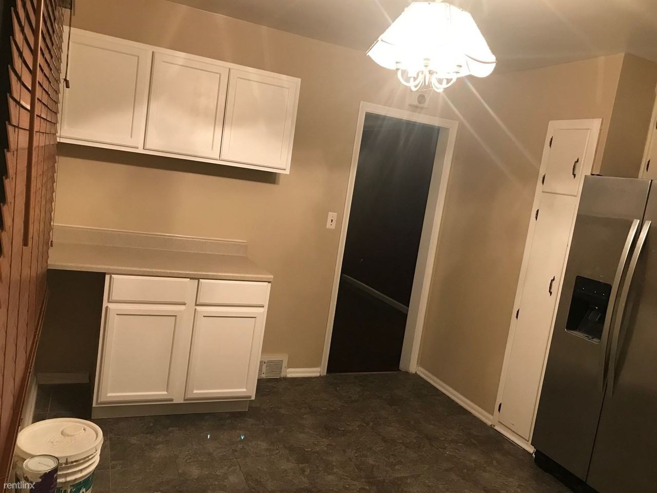 1421 Venice St - Photo 3 of 12