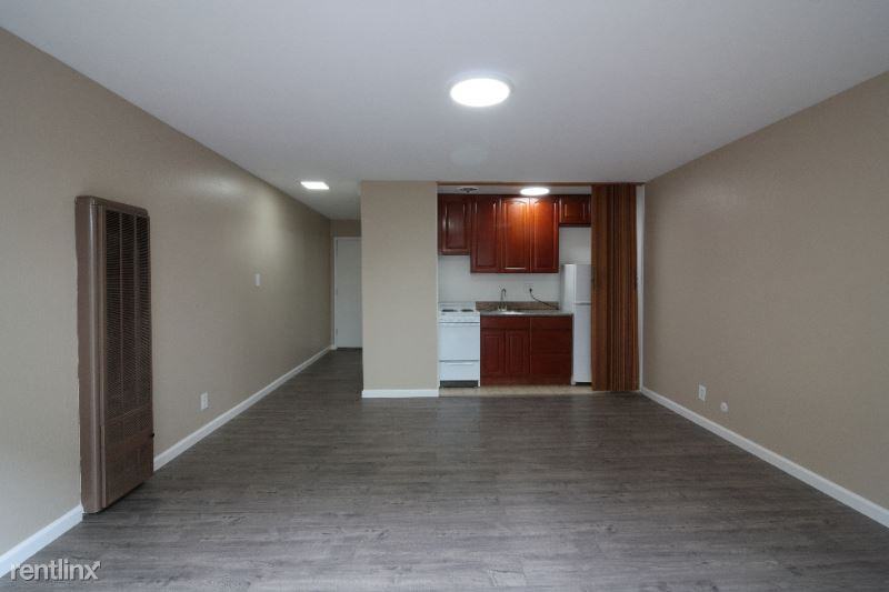 2220 2220 Lake Rd C-3 - Photo 3 of 8