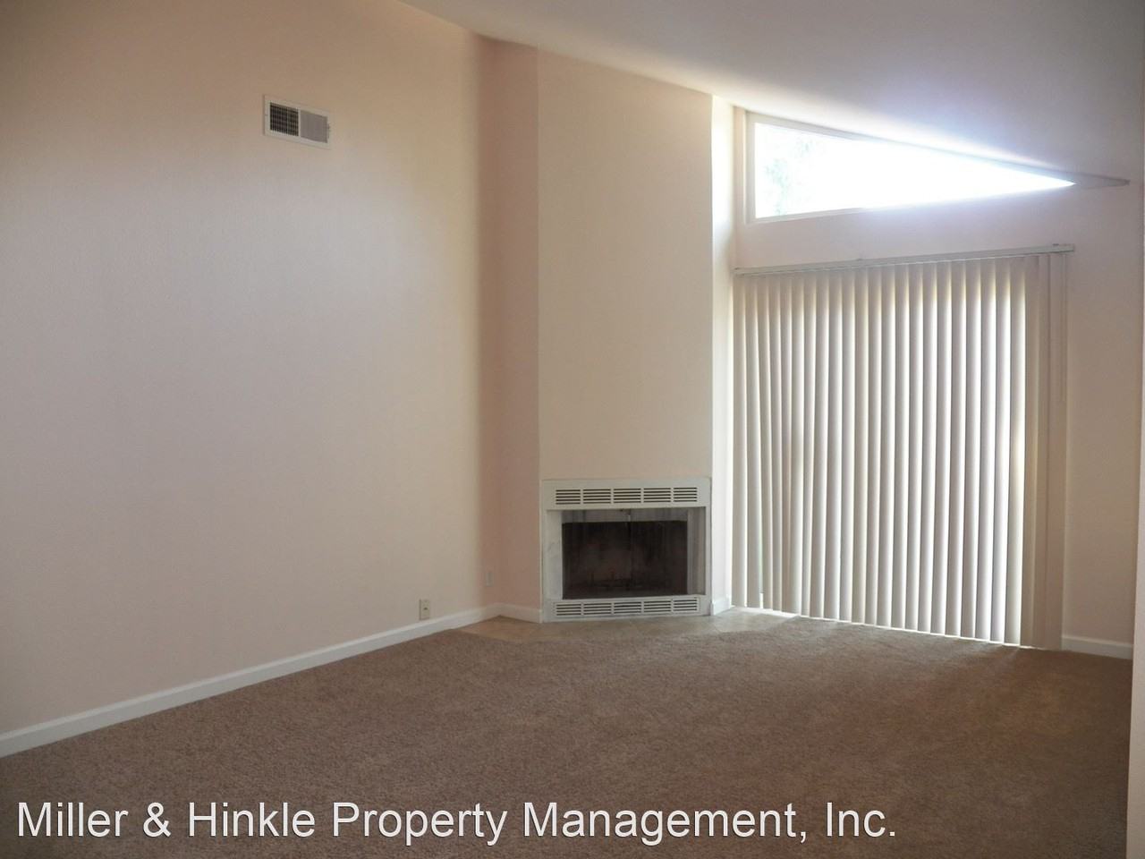 977 Thelma Way - Photo 3 of 9