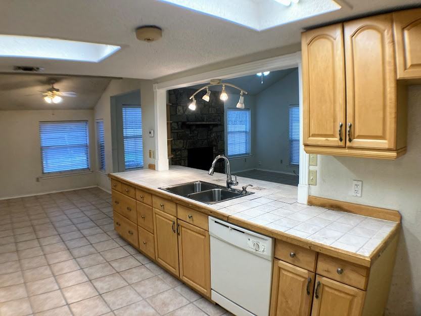 6 Tanager Ct - Photo 3 of 20