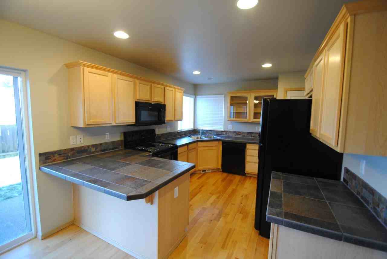 20110 96th Ave E - Photo 3 of 10