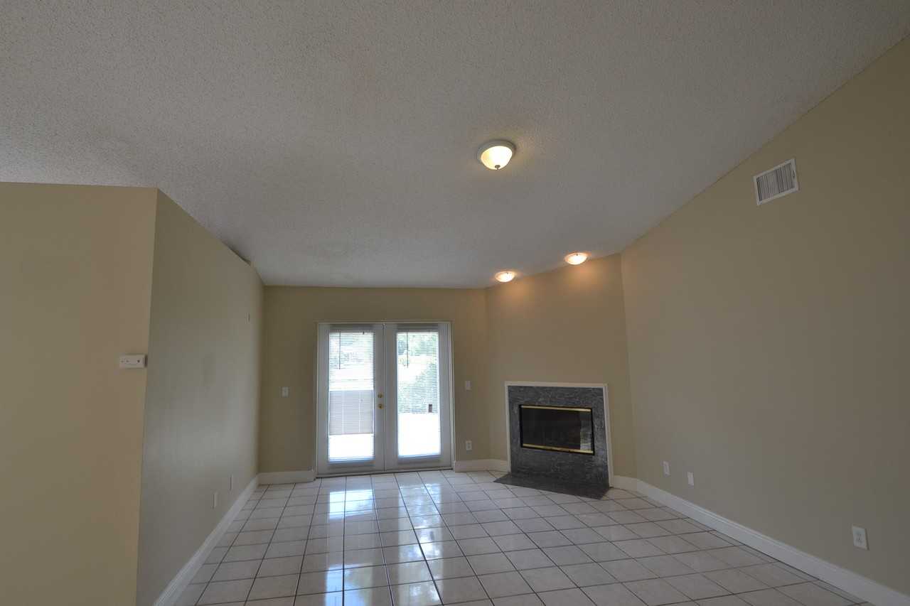 1723 Elk Spring Dr - Photo 2 of 6