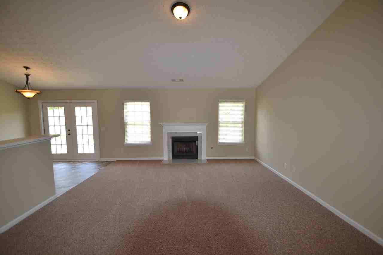 1146 Liriope Ln SE - Photo 3 of 12