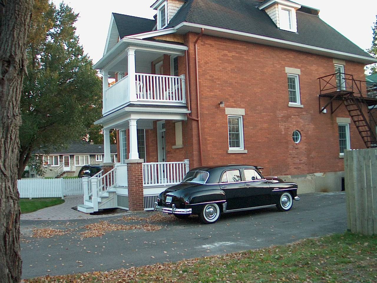 982 Fisher Avenue 1, Ottawa, ON K1Z 6P4 2 Bedroom Apartment for Rent