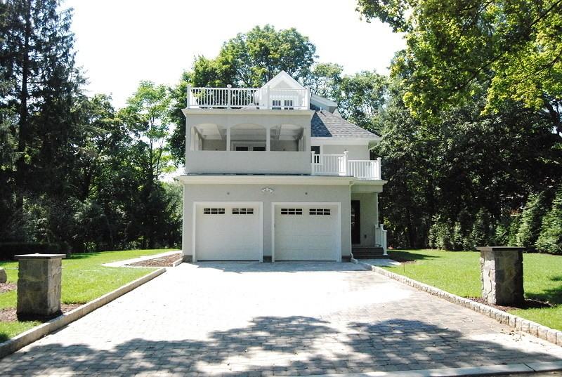 105 Hanover Rd - Photo 2 of 15