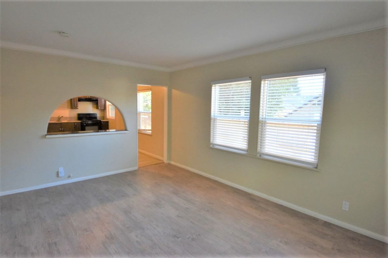 814 N Alexander St - Photo 3 of 14