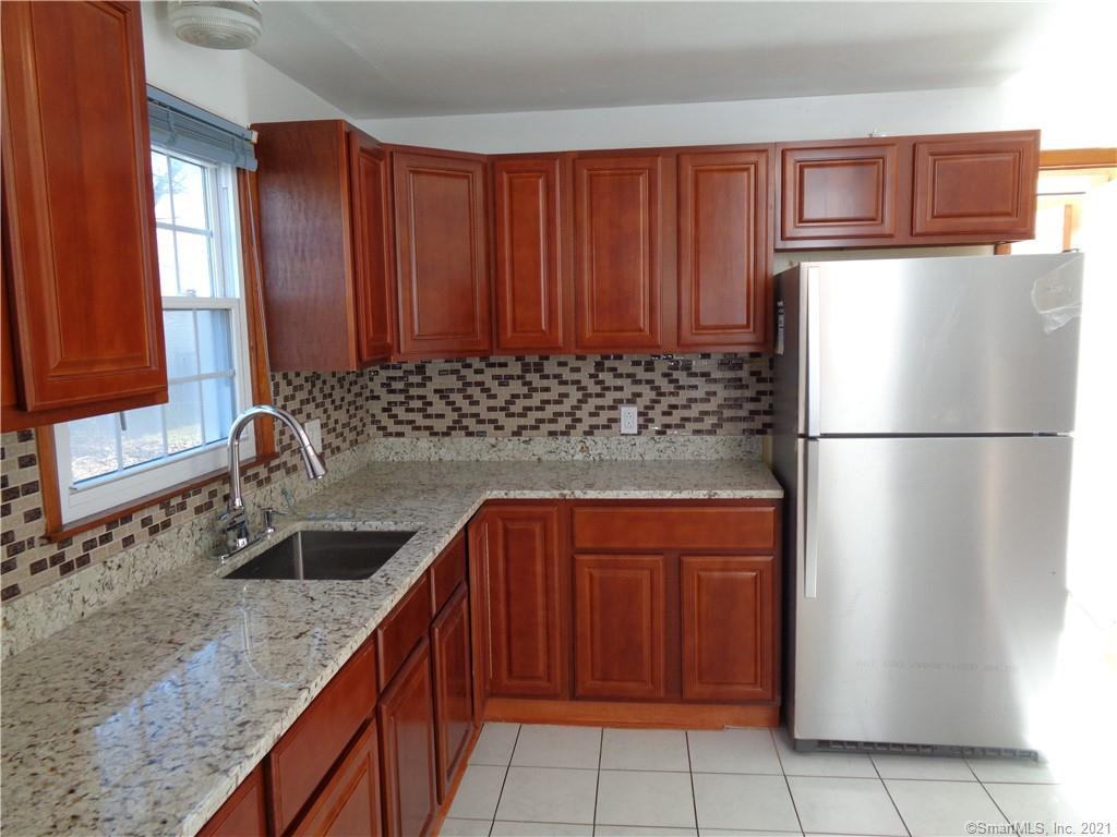 27 Cloverhill Ave - Photo 3 of 13