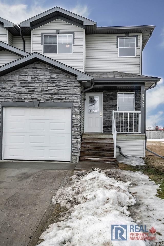 10353 70 Ave - Photo 3 of 39