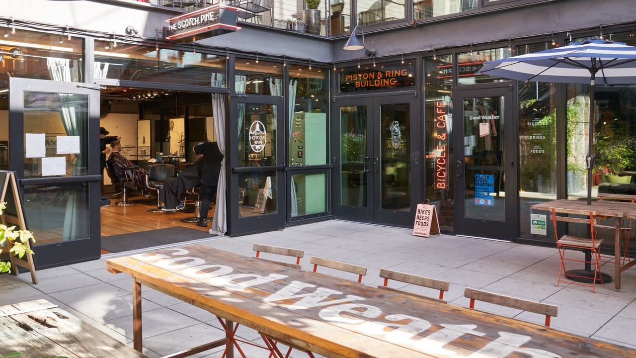 Chloe on Madison - Photo 4 of 59