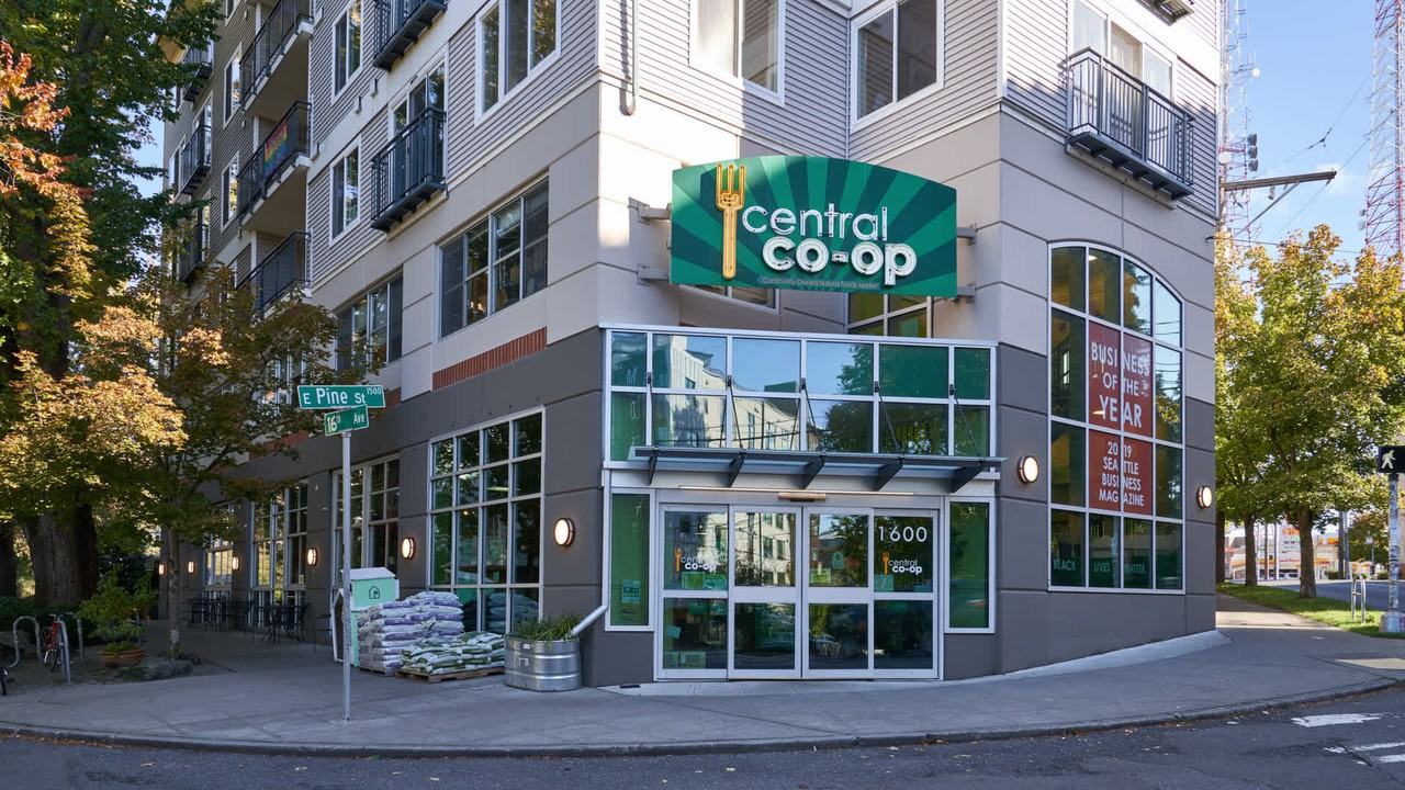 Chloe on Madison - Photo 6 of 59