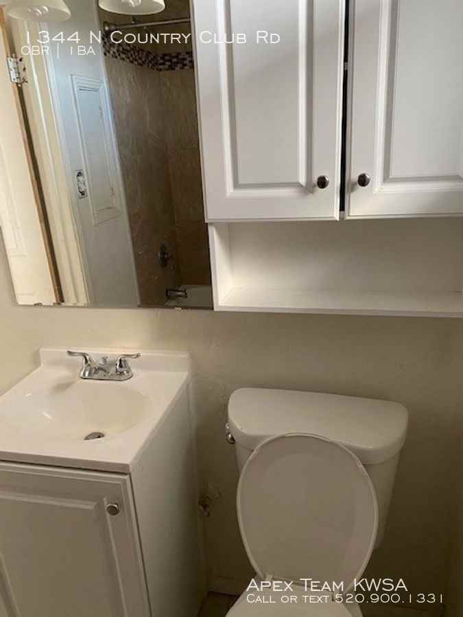 1344 N Country Club Rd - Photo 3 of 9