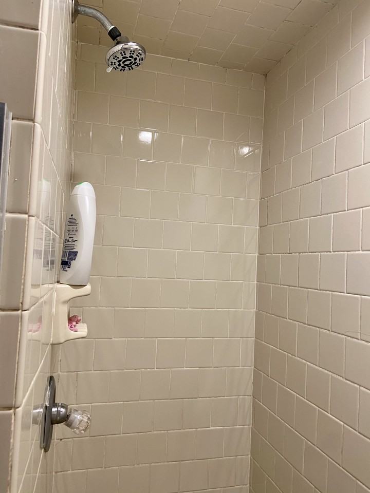312 W Jones St - Photo 2 of 10