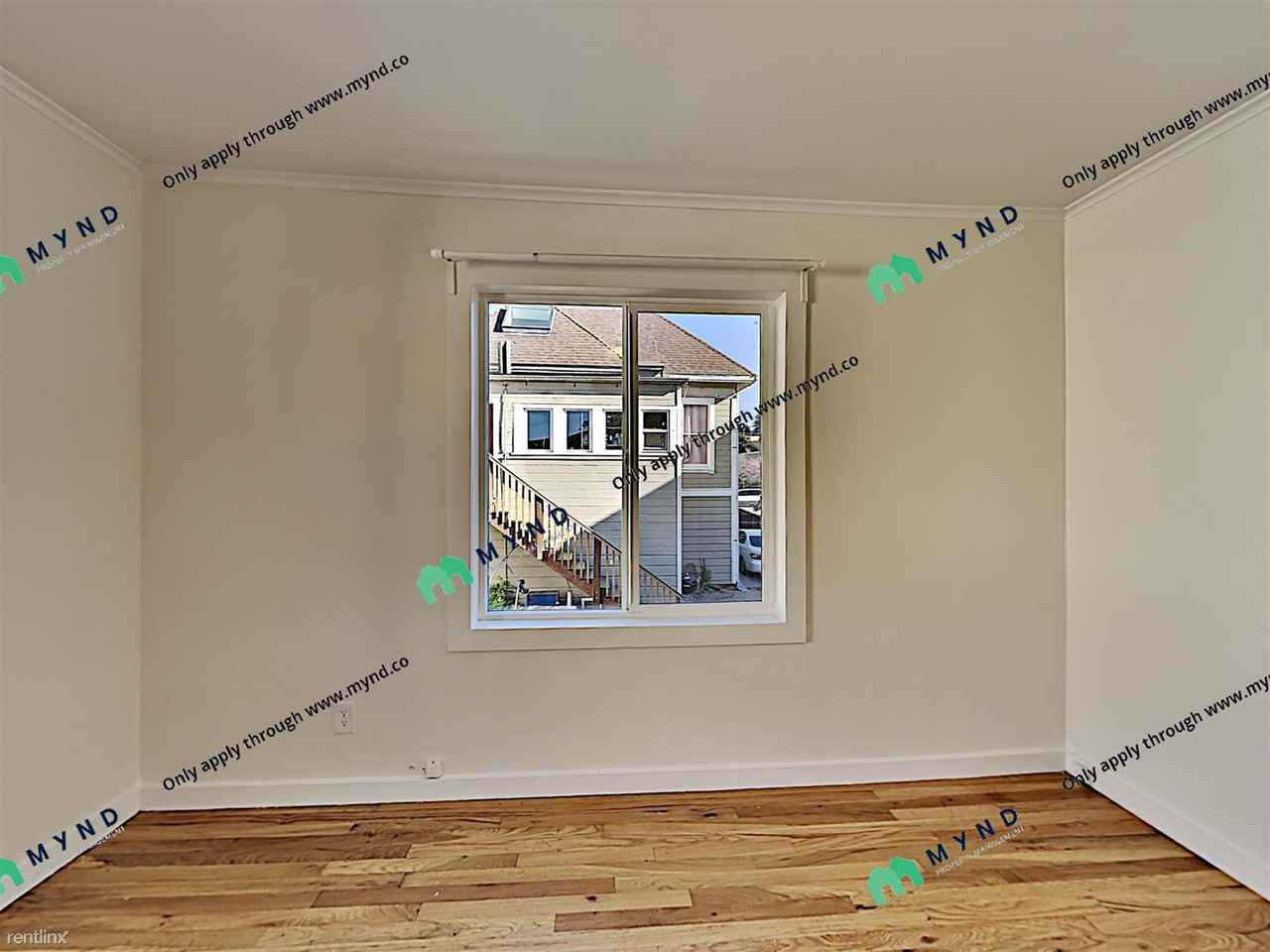 2118A Roosevelt Ave - Photo 2 of 8