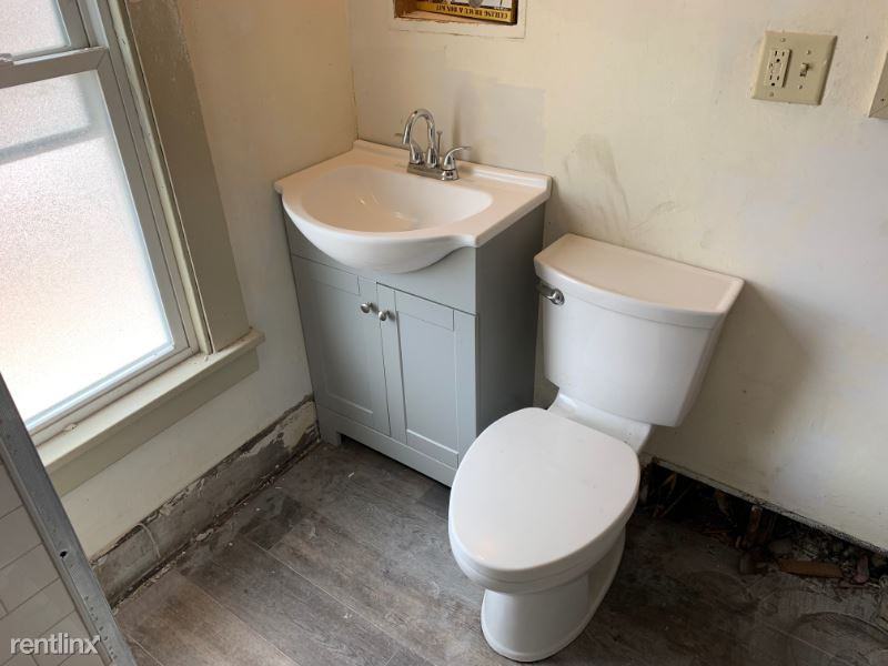 37735 Vine St - Photo 2 of 12