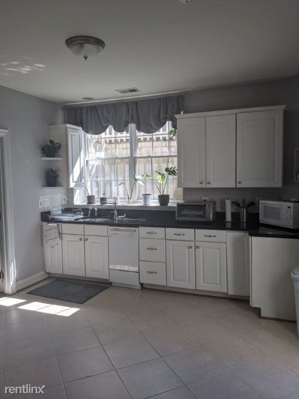 2844 Cedar Ln - Photo 2 of 14