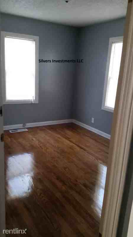 330 N Baughman Ave - Photo 3 of 6