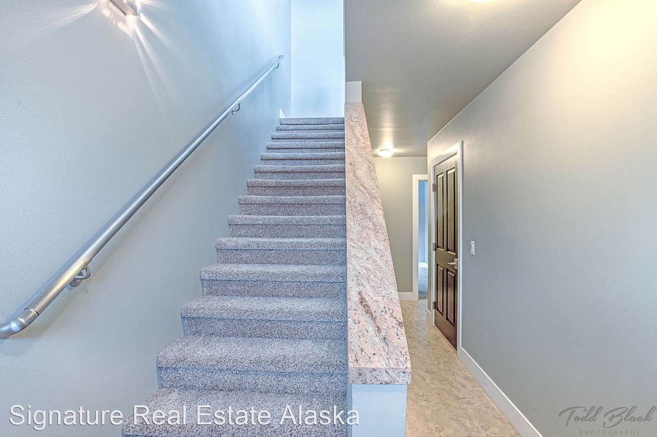 2949 E Palmdale Drive - Photo 3 of 25