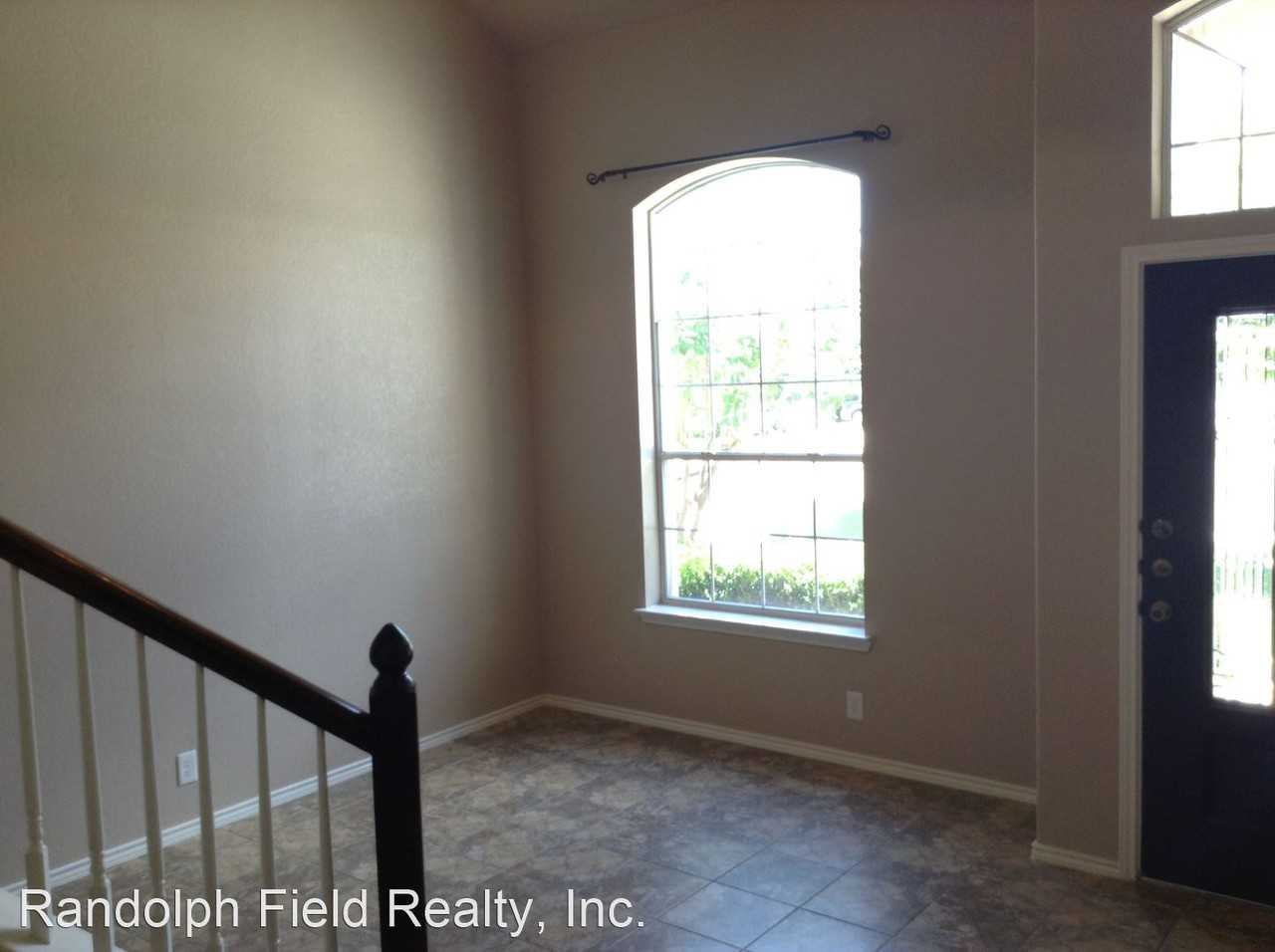 2604 Gallant Fox Dr - Photo 2 of 17