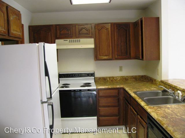 375 Wildrose Ln - Photo 2 of 13