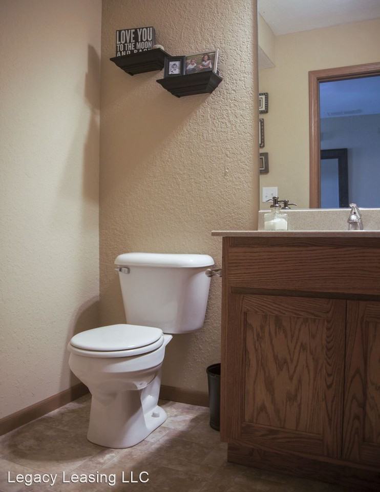 219 Kelly Ln - Photo 3 of 14