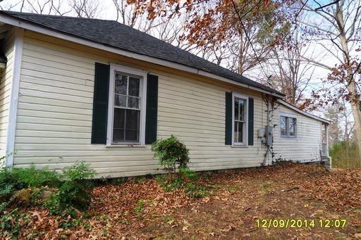 2915 Stone Rd - Photo 3 of 8