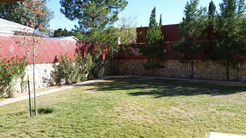 11230 Tekoa Ct - Photo 3 of 15