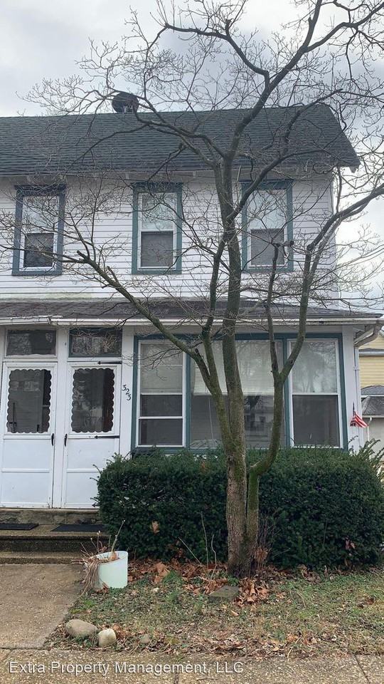 323 Washington St - Photo 2 of 26