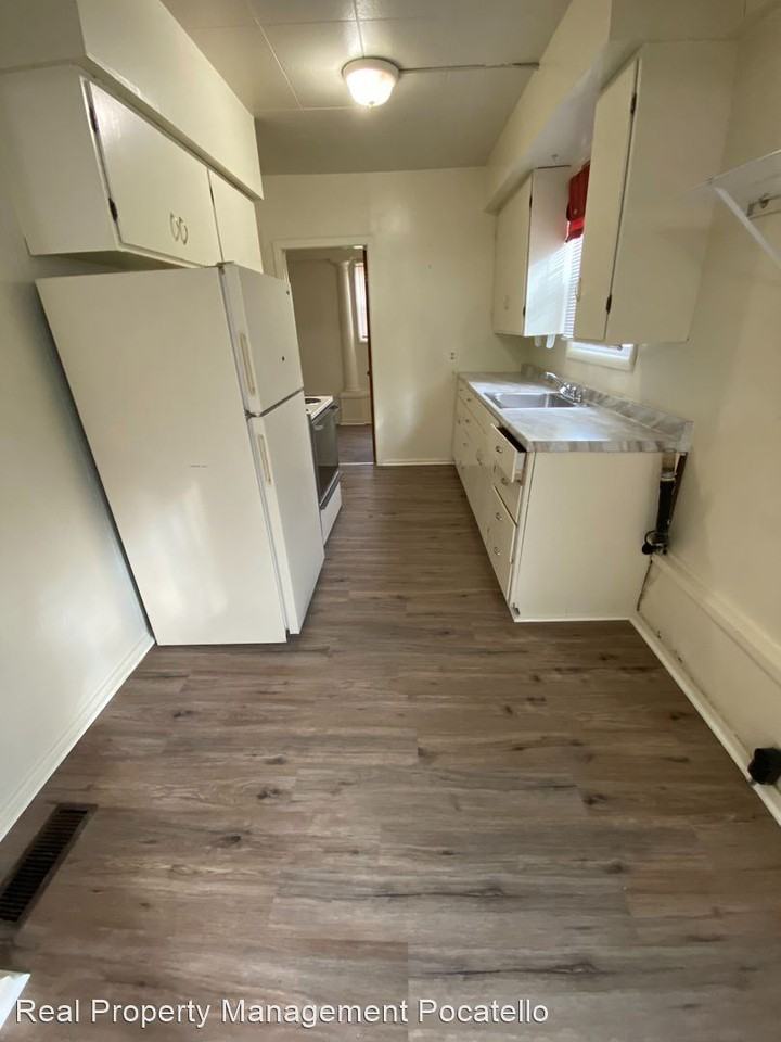 241 N Hayes - Photo 3 of 7