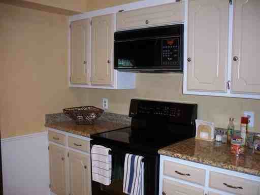 12141 Greenlawn Ave - Photo 3 of 8