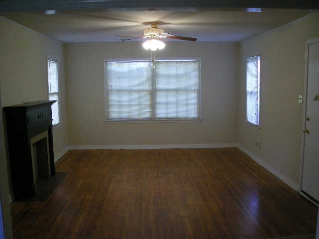 2504 Northwest 38th Street - Photo 3 of 11