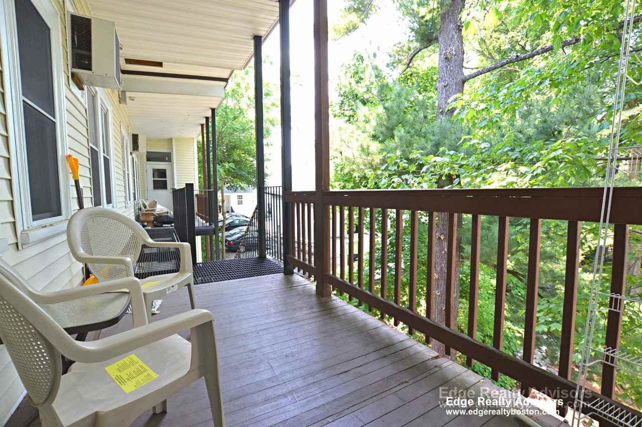 8 Delaware Place #3 - Photo 6 of 11