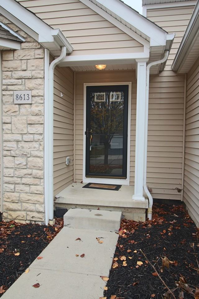 8613 Clover Glade Dr - Photo 2 of 25