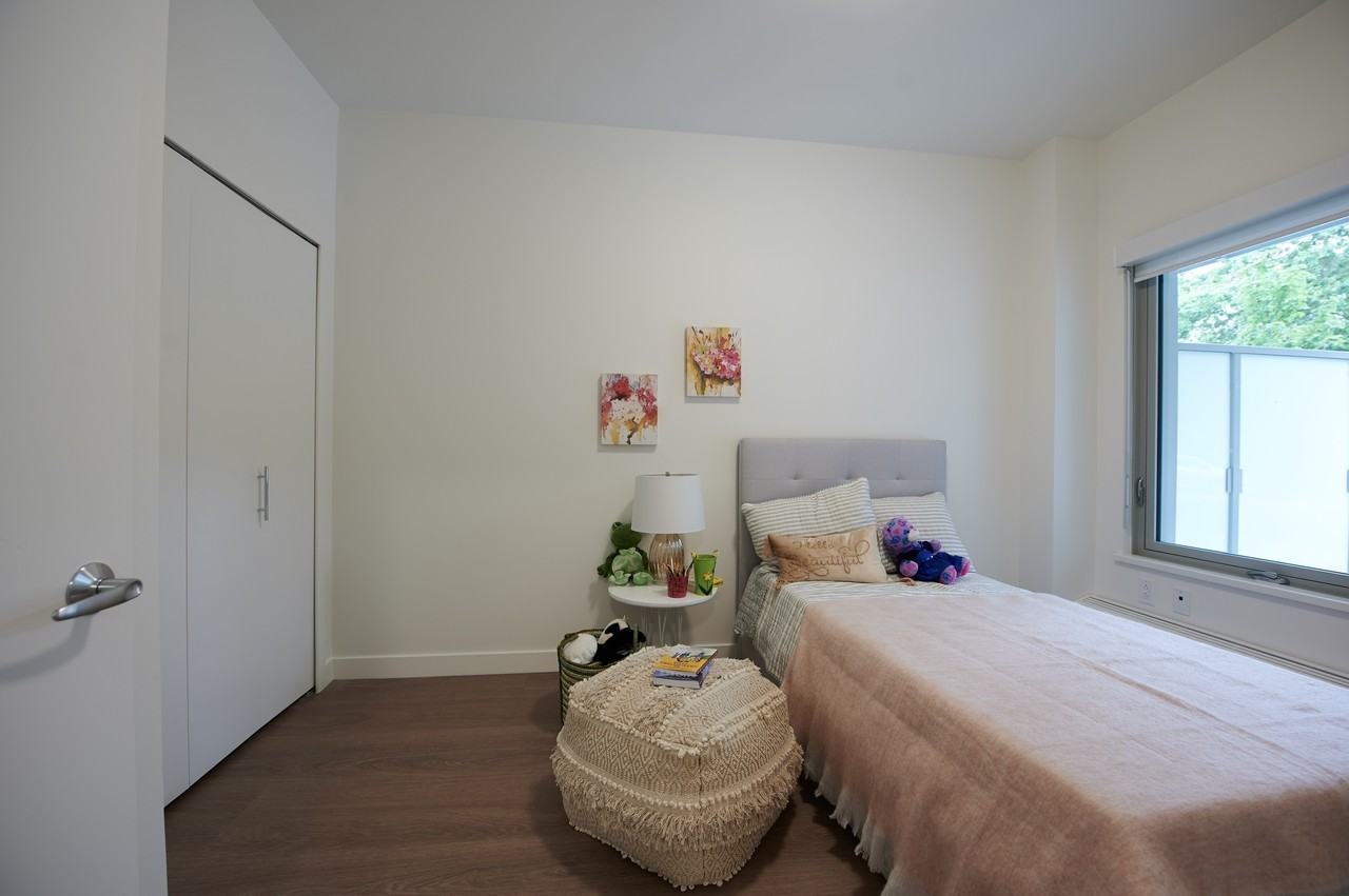 733 West 14th Avenue, Vancouver, BC V5Z 1P8, CA - 2 unit
