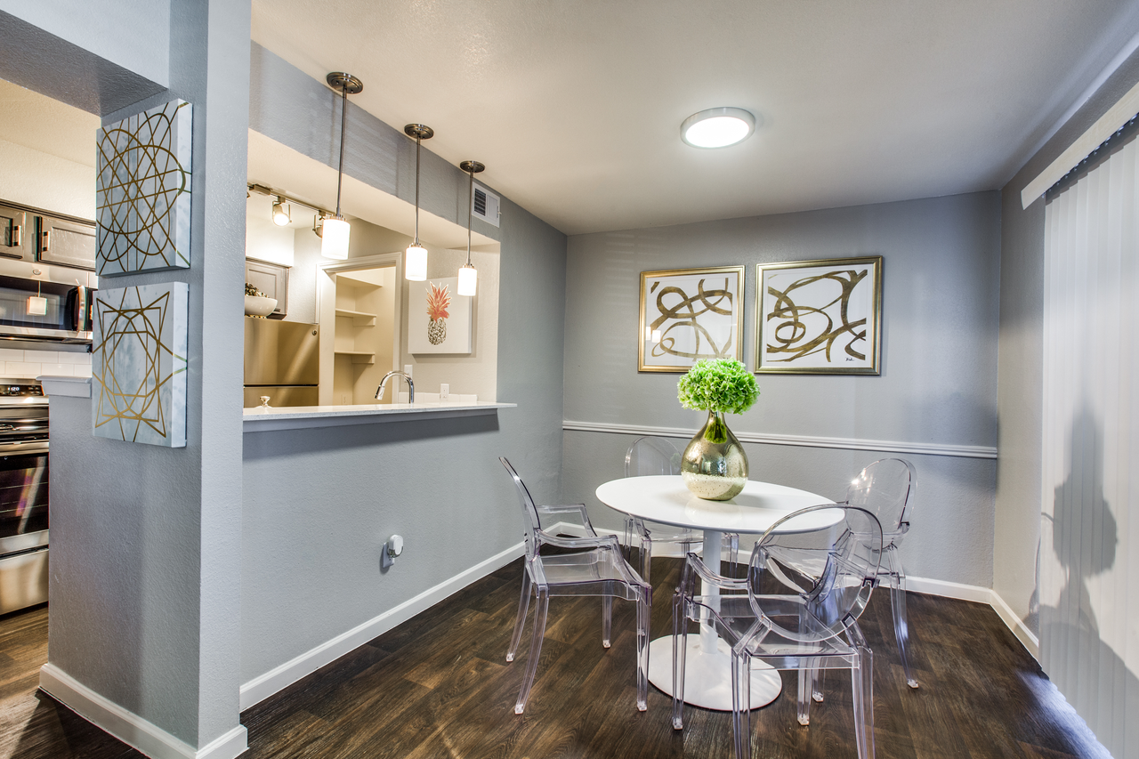 Maxwell Apartments - Photo 6 of 43