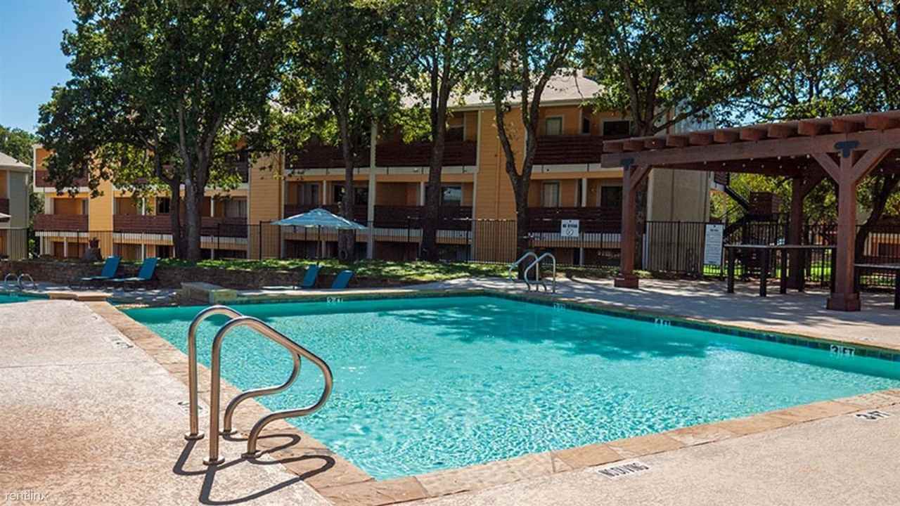 Landing Furnished Apartment Flintridge Apartments - Photo 2 of 43