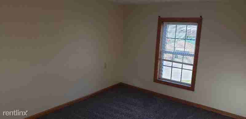 2285 Hixton Rd - Photo 3 of 11