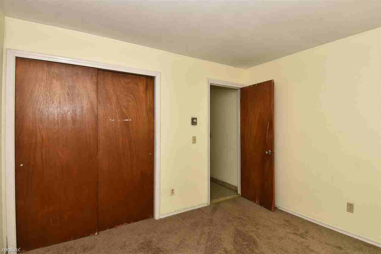 85 Clark St - Photo 2 of 6