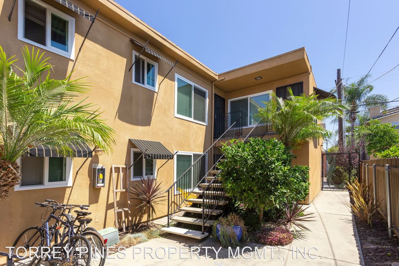 4475 Hamilton Street - Photo 3 of 3