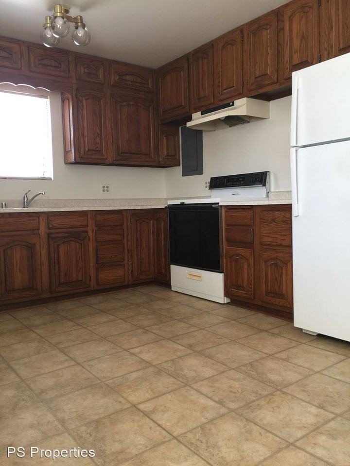 217 55th St Nw - Photo 3 of 5