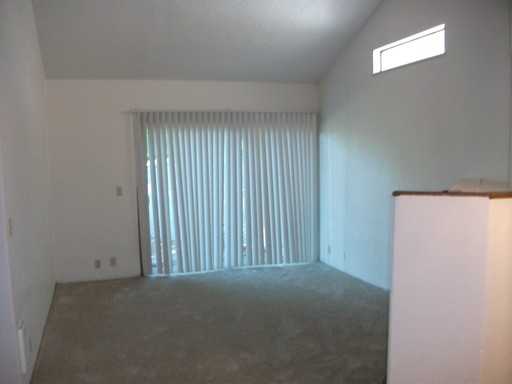 7822 SE Stephanie Ct - Photo 2 of 8