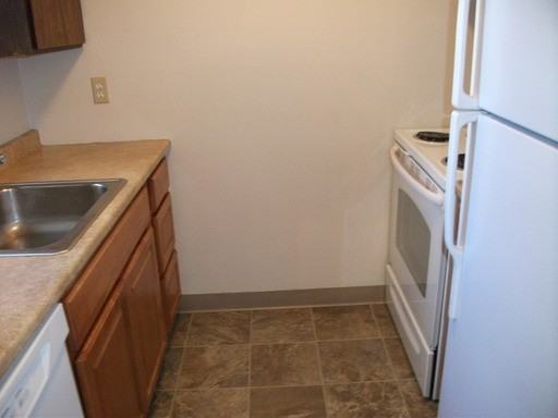 7822 SE Stephanie Ct - Photo 3 of 8