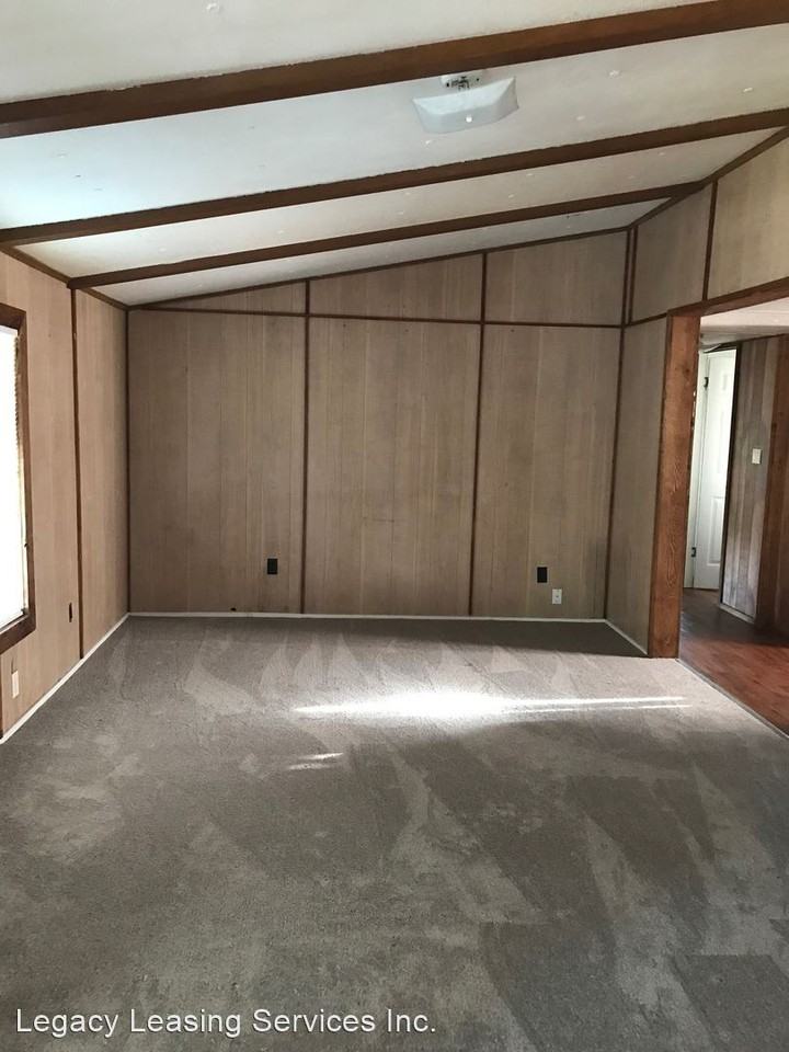 4010 Spiker Ln - Photo 3 of 11