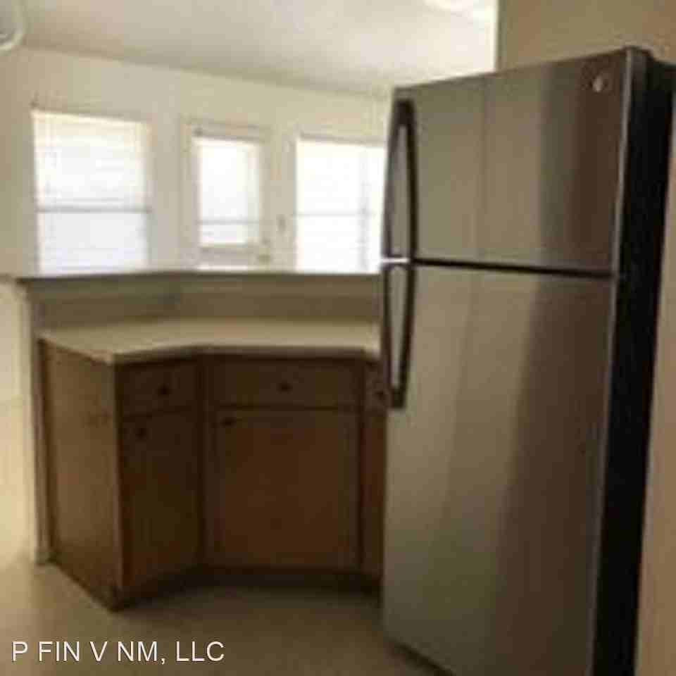 2114 Tesuque Ct - Photo 3 of 8