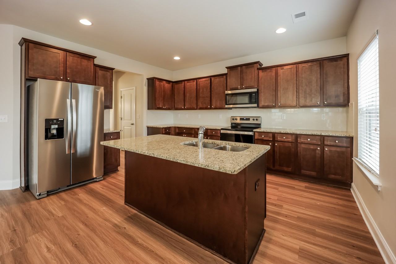 6361 Flat Rock Ln - Photo 6 of 15