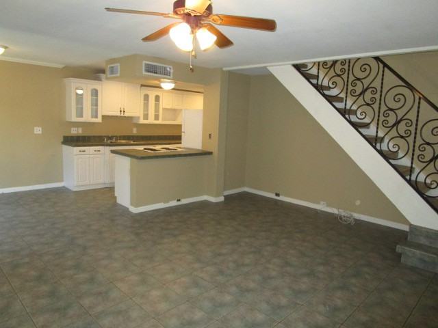 711 E North Ln #2 - Photo 4 of 34